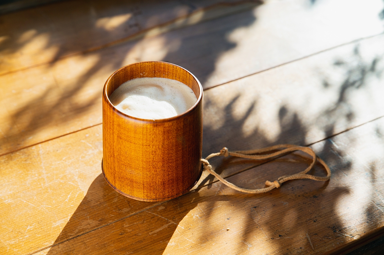   お茶会「野点」のスタイルを受け継ぐマグカップ「ノダテマグ」