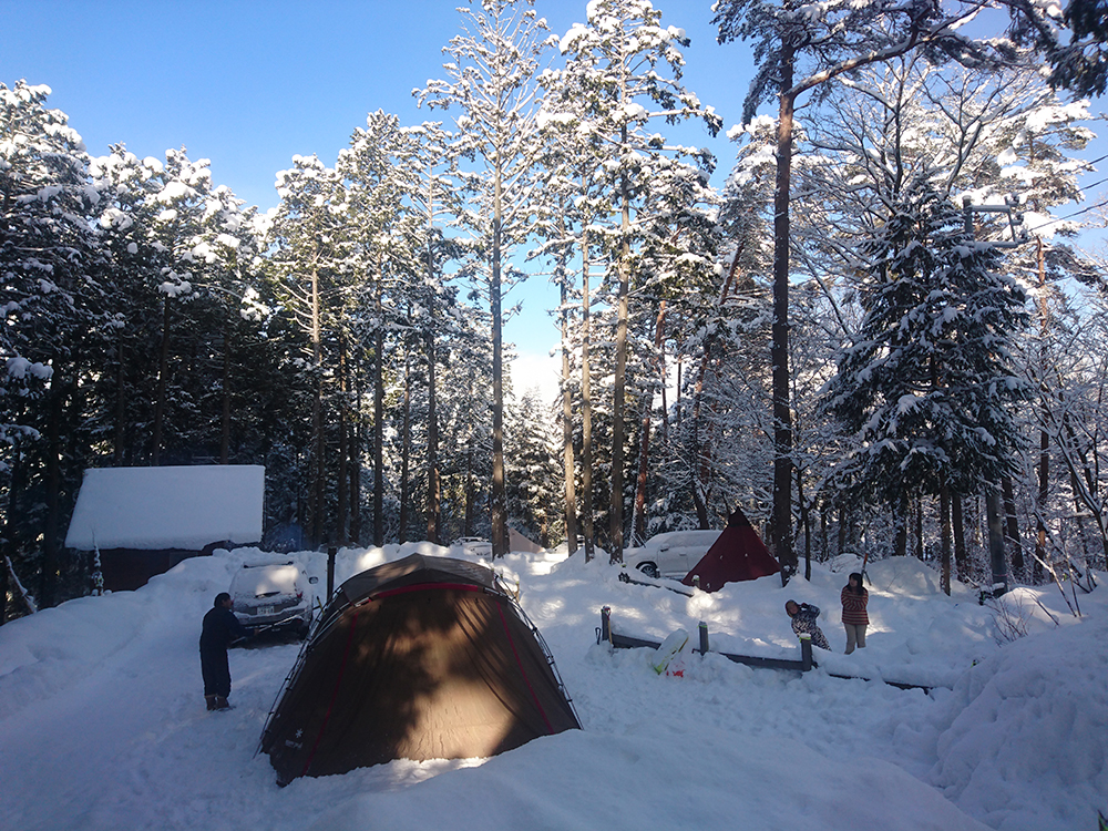   編集部おすすめ！“雪中キャンプ”が手軽に楽しめるキャンプ場