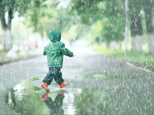 【梅雨キャンプ】服選びの失敗体験ある?服装でよくあるトラブルとその対策まとめ