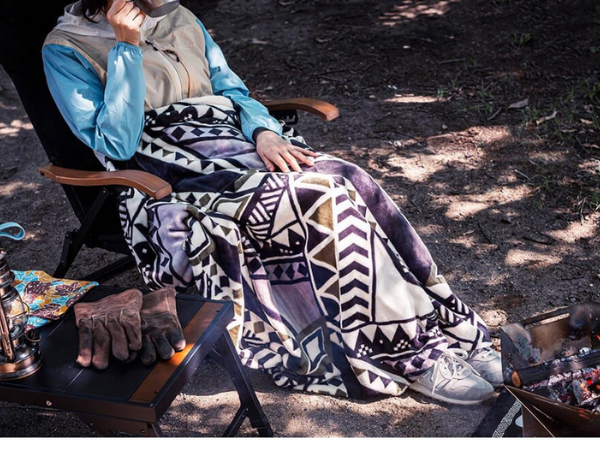   冬キャンプの寒さ対策！ファミリーキャンプにおすすめのブランケット6選