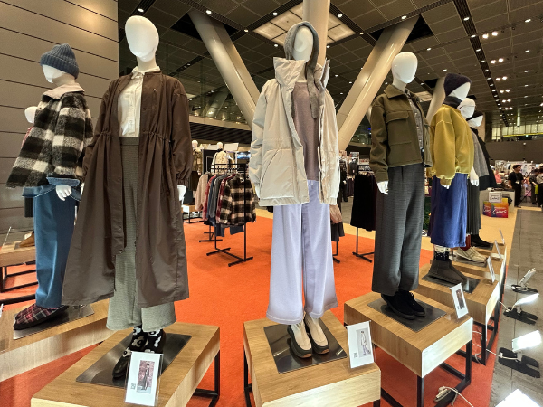   【ワークマン】コスパ最強の“着る断熱材”アウターが優秀すぎると話題！