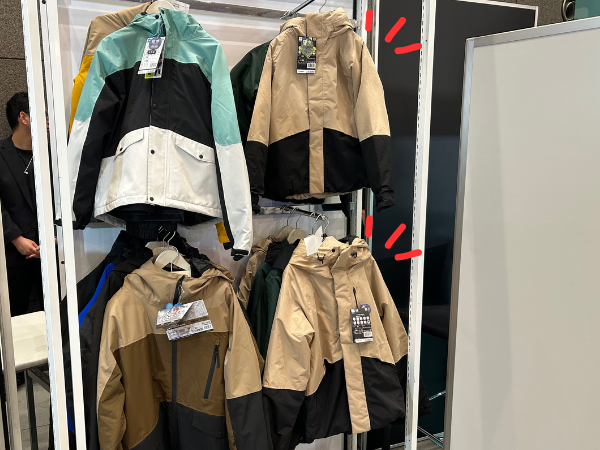   薄いのに極暖!?親子リンクコーデで無双できる「XShelter断熱α」が画期的すぎる！