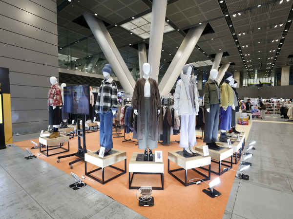   【2025秋冬展示会】コスパ最強の1万円で全身コーデ!?ワークマン新作が優勝すぎる！