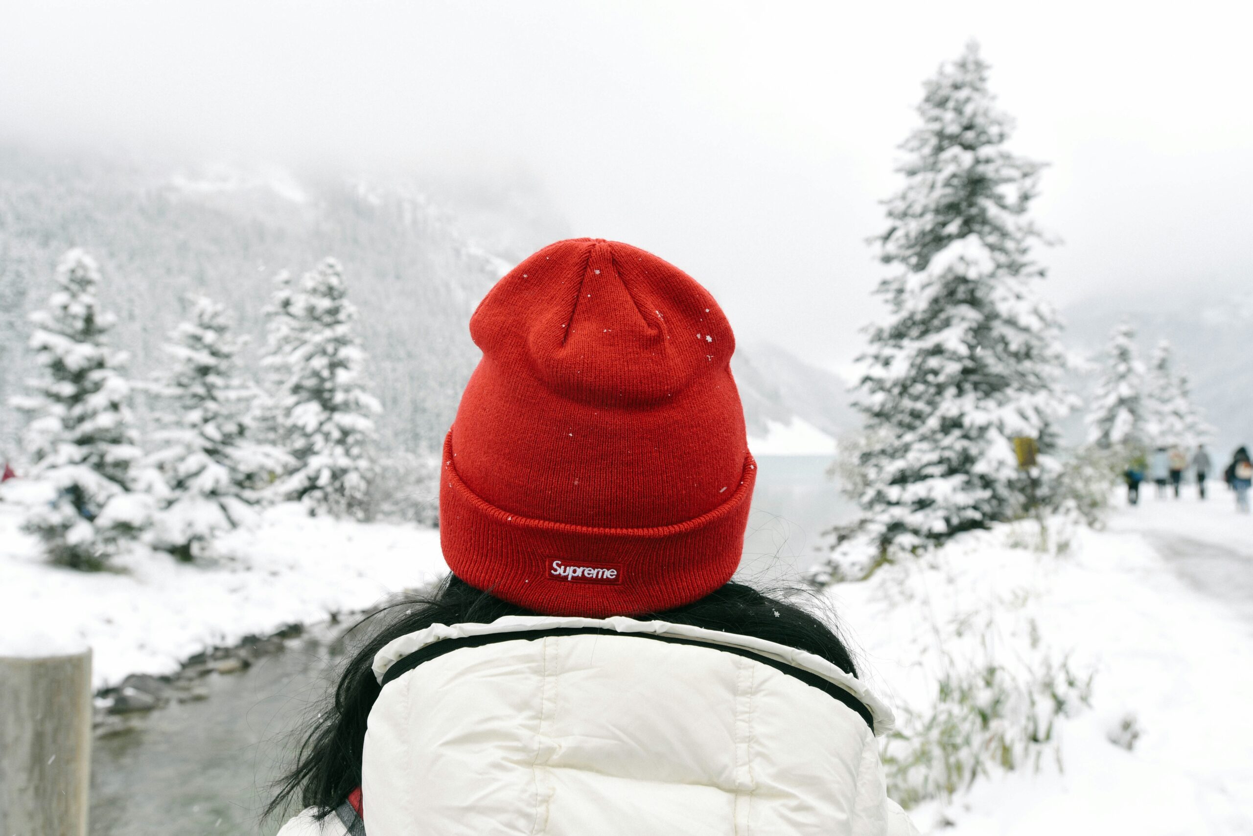   手足が冷たくて無理…を解決。寒がり女子の冬キャンプ防寒術